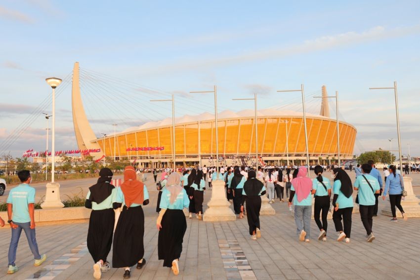 topic-34-performance-at-morodok-techo-national-stadium-at-chroy-changvar-district-in-2021-by-hong-menea-1-16802370748461880404125-1680260344.jpg