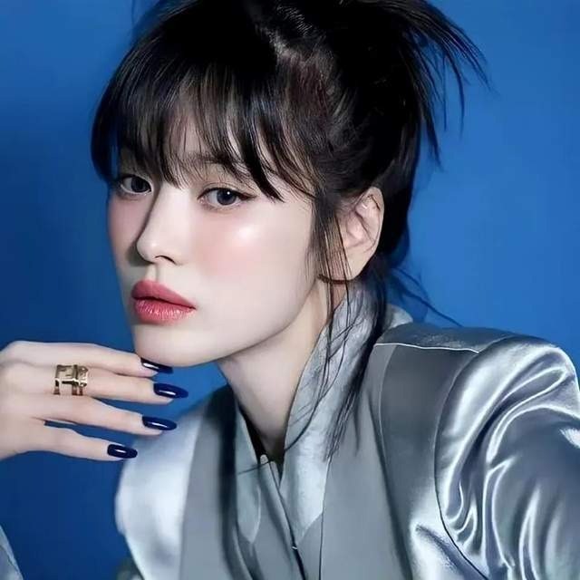 song-hye-kyo-bau-vat-tu-tin-1-1680508460.jpg