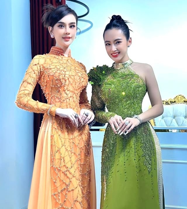 lam-khanh-chi-bi-soi-photoshop-qua-da-de-co-dien-mao-xinh-dep-6d4eef7d-1680599345.jpg