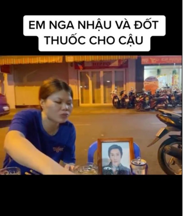 Hé lộ người phụ nữ kề cận bên NSƯT Vũ Linh suốt 10 năm, tưởng nhớ cố NS bằng cách không ngờ 1