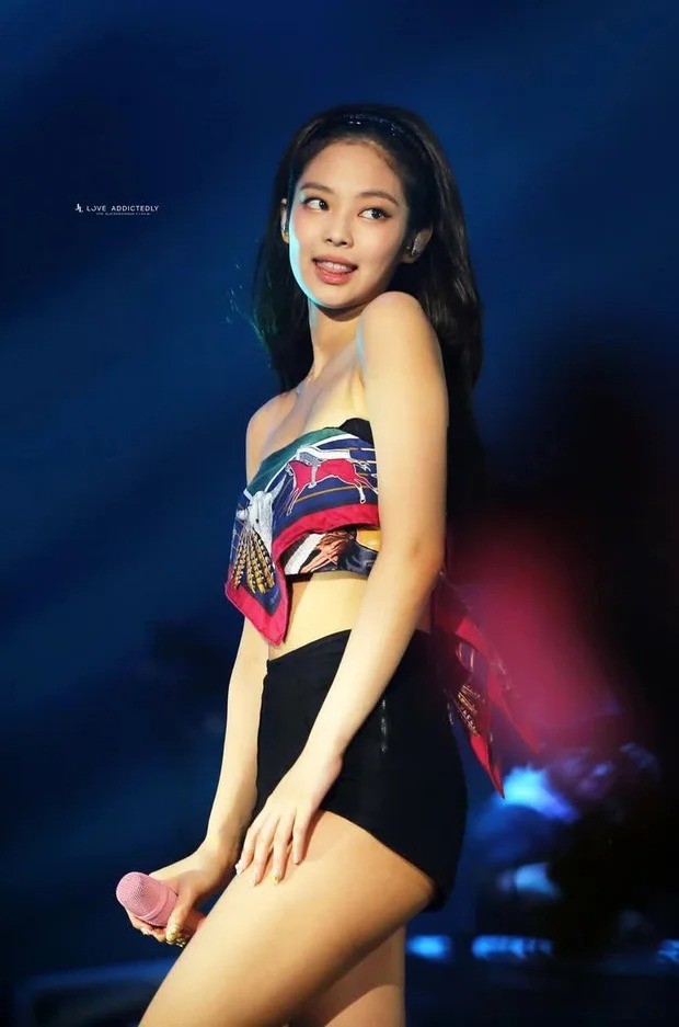 jennie4-1682496953.jpg