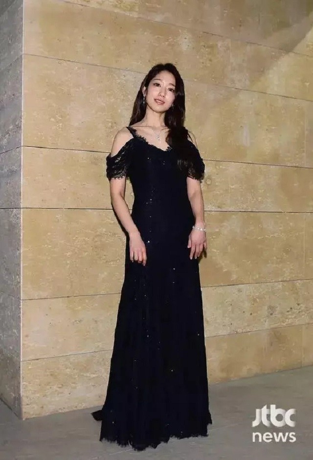 park-shin-hye-2-1682850692.jpg