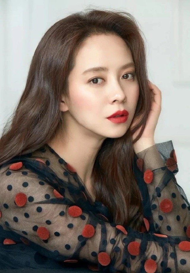 song-ji-hyo-2-1683790646.jpg