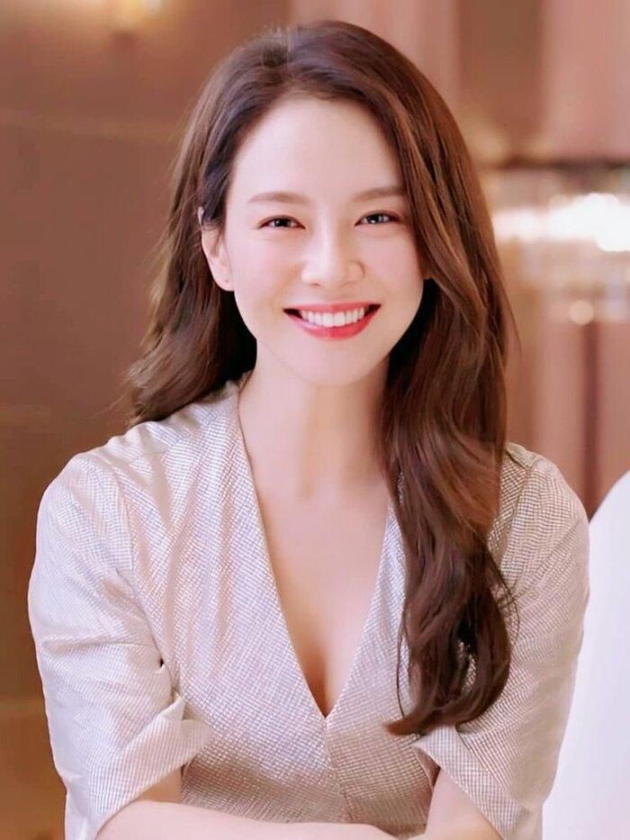 song-ji-hyo-1683881392.jpg