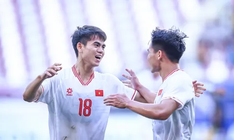 Tiền vệ U23 Việt Nam hé lộ người đặc biệt giúp ghi siêu phẩm